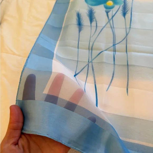 Large oversized vintage 1960s Blue Floral Square Scarf - Picture 3 of 6